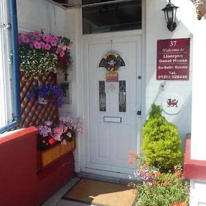 llanryan-guest-house.hotelsin-chester.com/